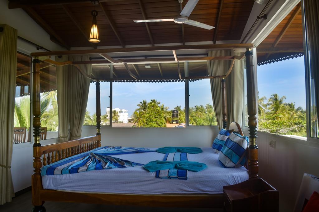 Ravi Villa Hikkaduwa Buitenkant foto